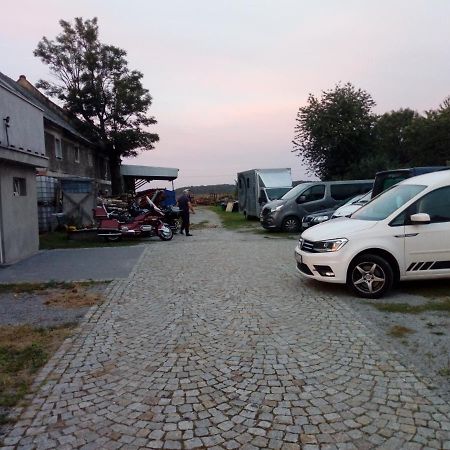 U Bronka W Ksiazecym Lesie Niedaszow Exterior photo
